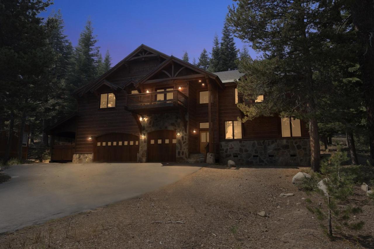 Bear Meadows Lodge - Hot Tub - Tahoe Donner Home トラッキー エクステリア 写真