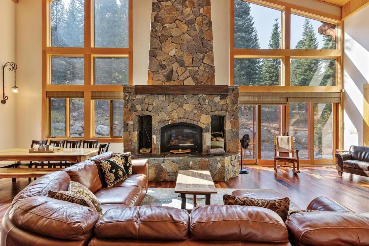 Bear Meadows Lodge - Hot Tub - Tahoe Donner Home トラッキー エクステリア 写真