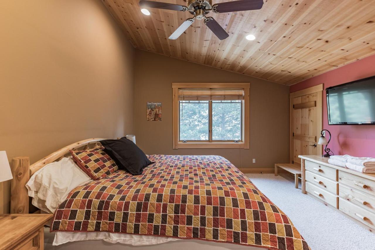 Bear Meadows Lodge - Hot Tub - Tahoe Donner Home トラッキー エクステリア 写真