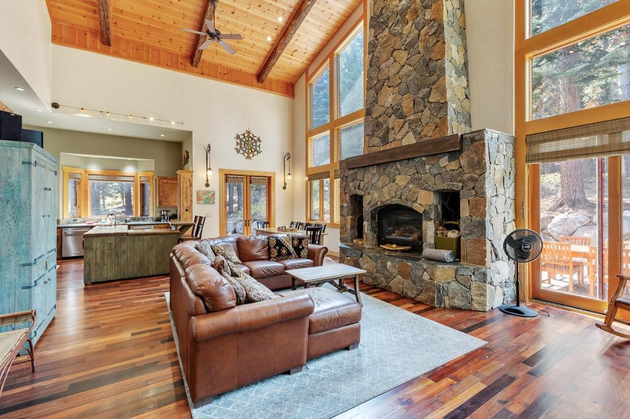 Bear Meadows Lodge - Hot Tub - Tahoe Donner Home トラッキー エクステリア 写真