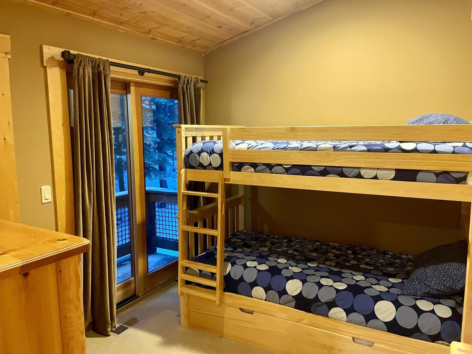 Bear Meadows Lodge - Hot Tub - Tahoe Donner Home トラッキー エクステリア 写真