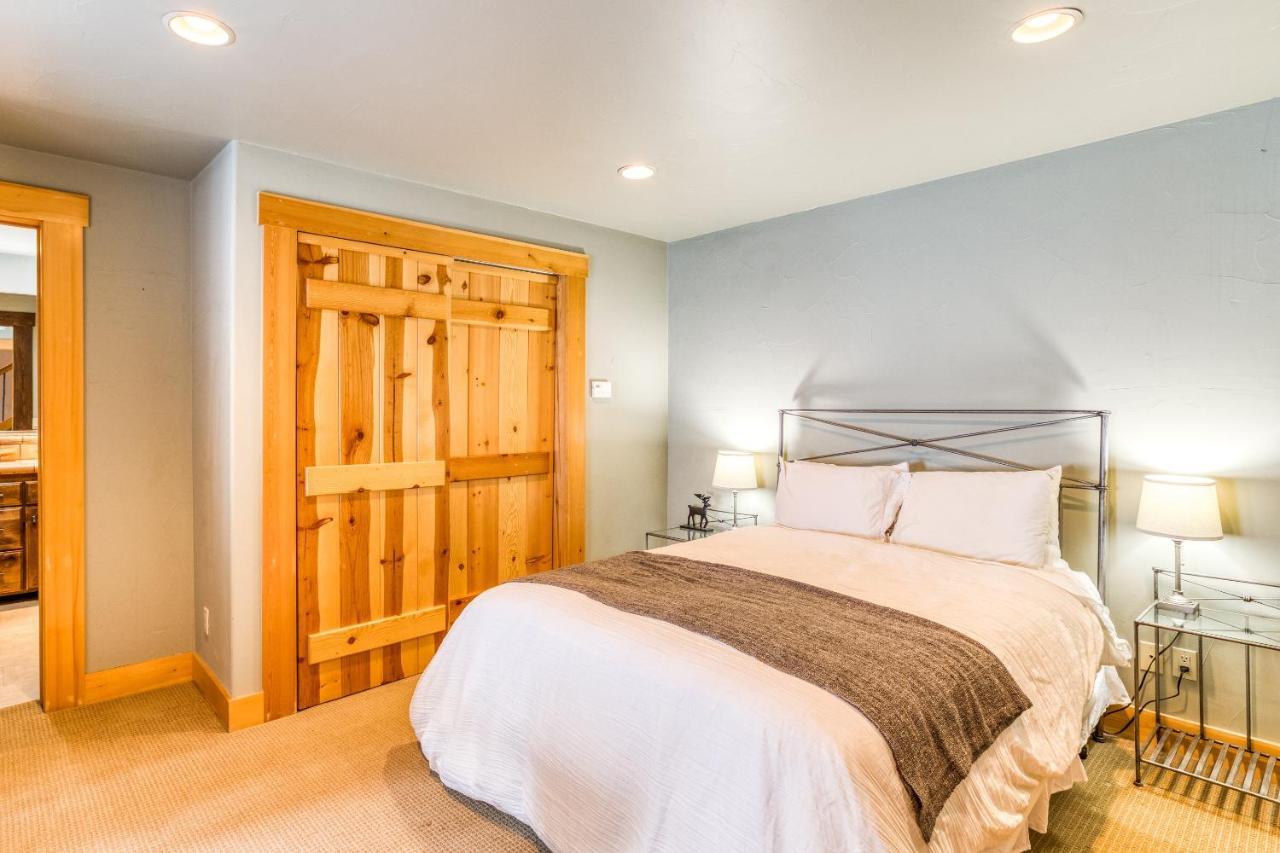 Bear Meadows Lodge - Hot Tub - Tahoe Donner Home トラッキー エクステリア 写真