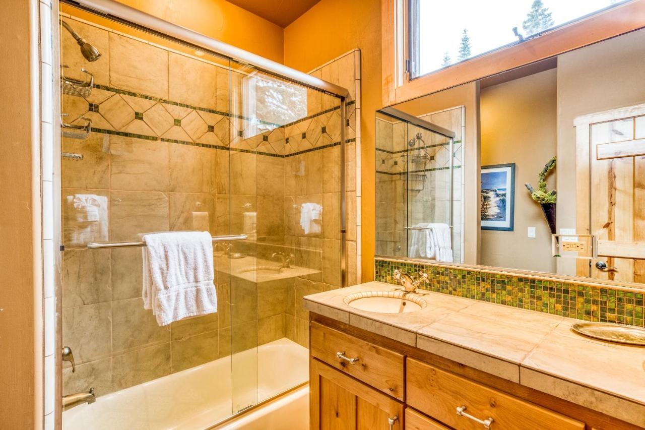 Bear Meadows Lodge - Hot Tub - Tahoe Donner Home トラッキー エクステリア 写真