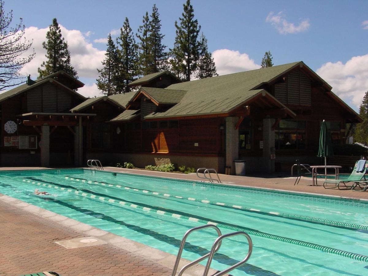 Bear Meadows Lodge - Hot Tub - Tahoe Donner Home トラッキー エクステリア 写真